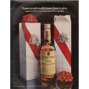 Seagram's VO Canadian Whisky Gift Presentation Vintage Liquor Print Ad 1970